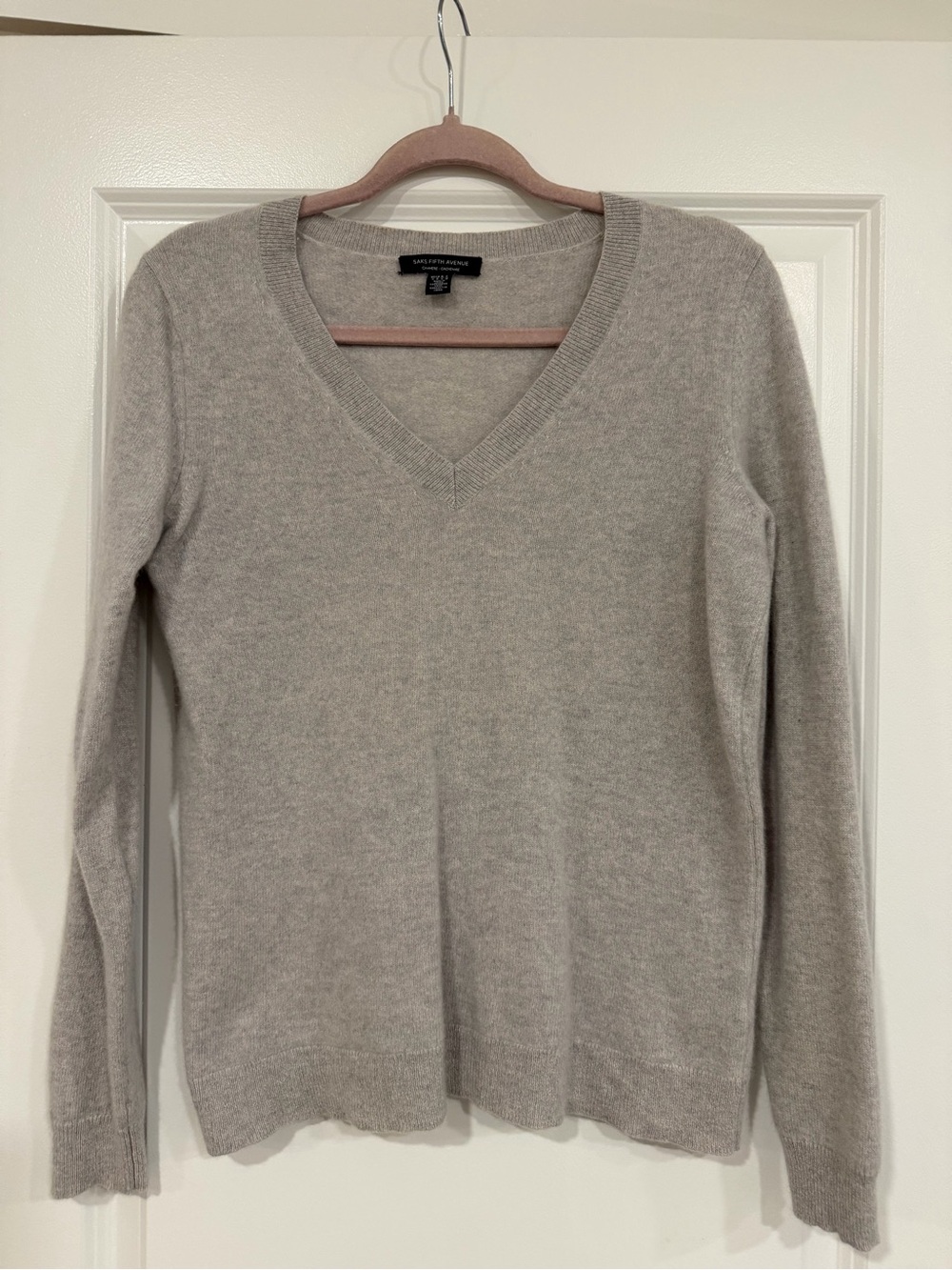 Saks Fifth Avenue Light Gray 100% Cashmere V-Neck Sweater